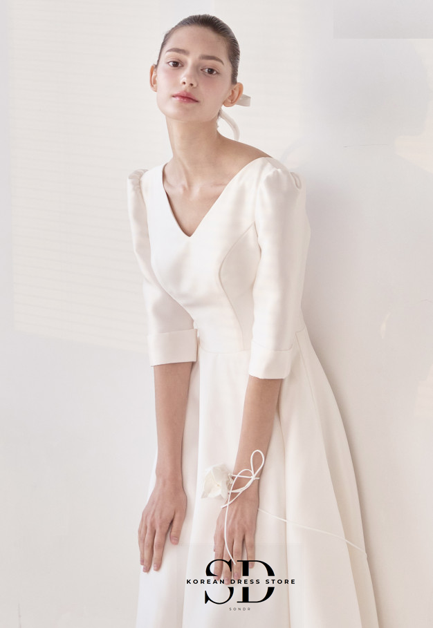 Sondr V-Neck Satin Half Sleeve - Wedding Qq 评论和价格